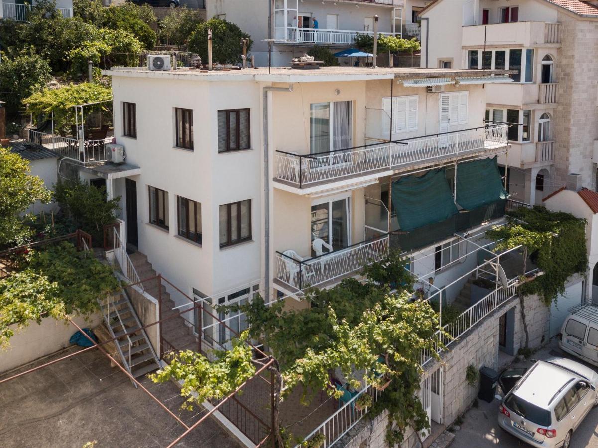 Apartments Antonija Omiš Exteriör bild