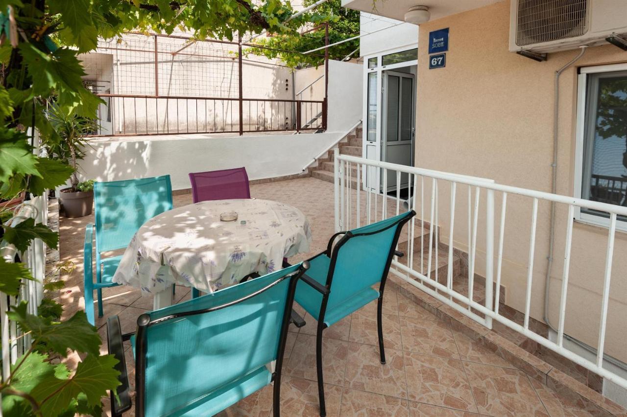 Apartments Antonija Omiš Exteriör bild