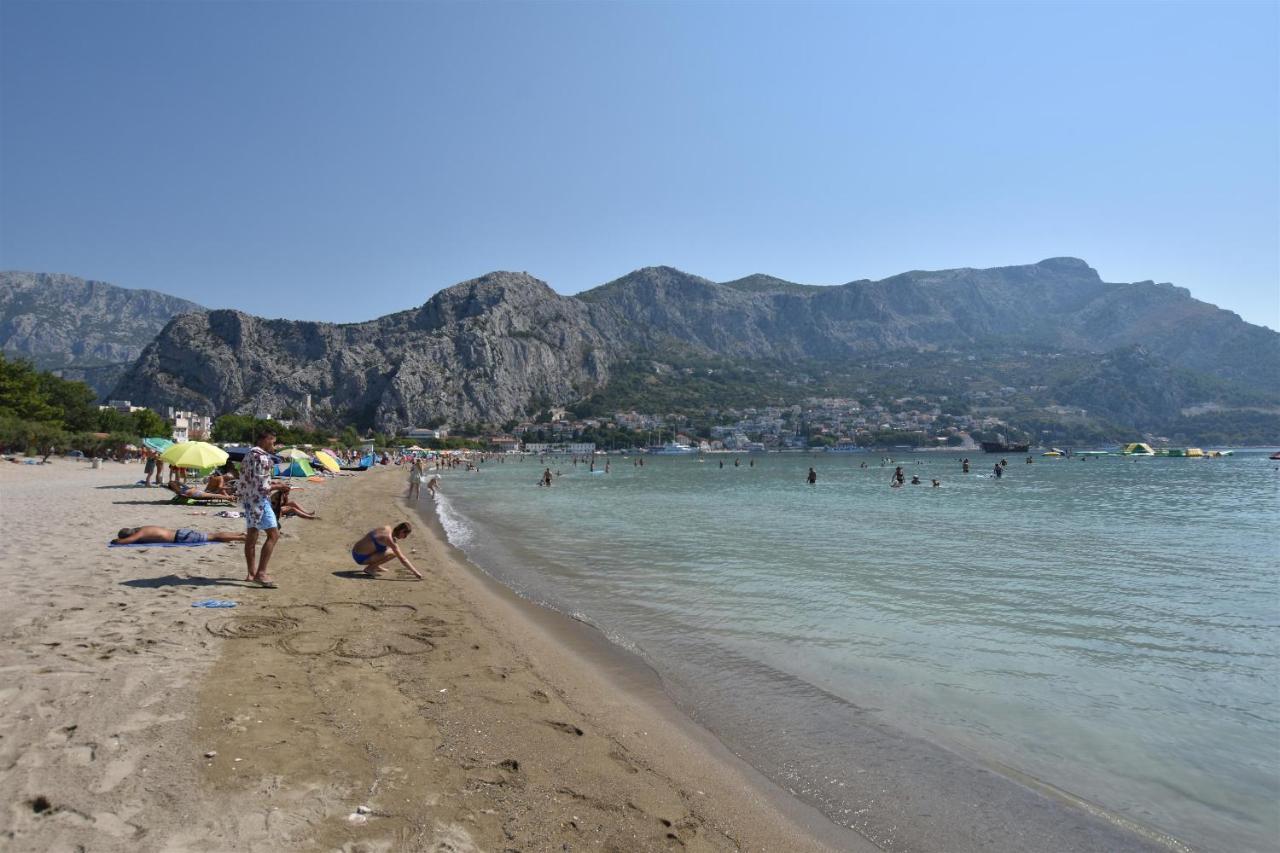 Apartments Antonija Omiš Exteriör bild